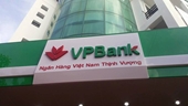 Chủ tịch ngân hàng VPBank bị một khách hàng tố giác ra cơ quan chức năng