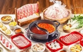 Cửa hàng lẩu buffet nổi tiếng Hà Nội bị tố thức ăn có gián, phi lê cá còn xương khiến khách bị hóc