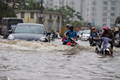 Hướng dẫn thủ tục hưởng bảo hiểm xe ô tô bị ngập nước do mưa lũ