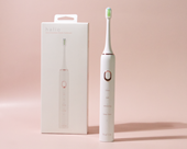 Bàn chải điện Halio Sonic SmartClean Electric Toothbrush “đắt xắt ra miếng” có thật sự tốt không