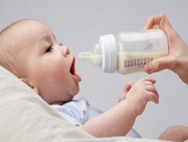 Nên dừng cho trẻ uống sữa công thức ở độ tuổi bao nhiêu