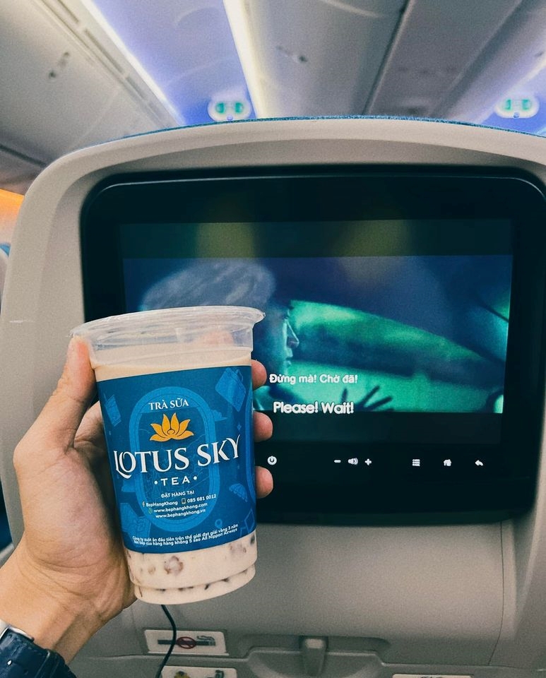 Lần đầu trải nghiệm trà sữa trên máy bay của VietNam Airlines như thế nào