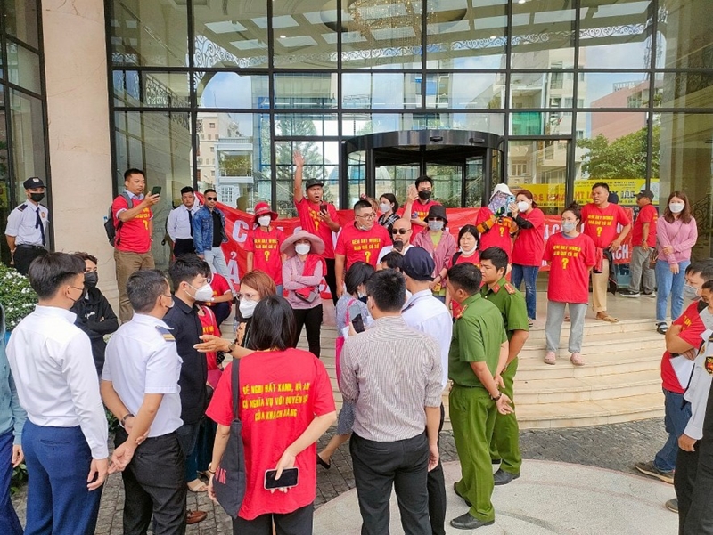 Số phận người mua nhà tại các dự án của Đất Xanh sẽ ra sao khi CĐT này liên tục lật kèo